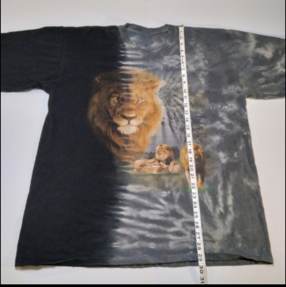 The Mountain Shirts Bundle Sz XL purple tiger , two tone lions (both) - Picture 9 of 10